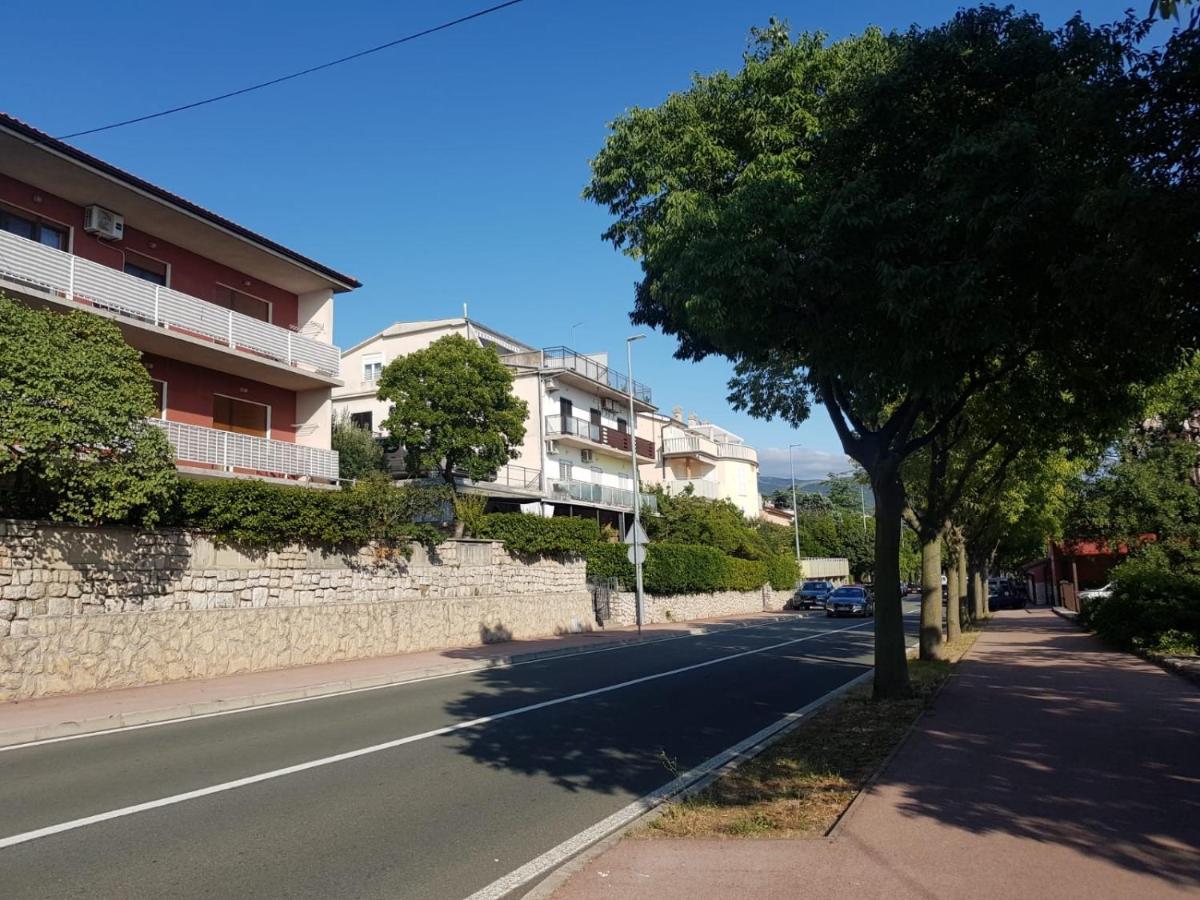 Apartment Kolaric Novi Vinodolski Bagian luar foto